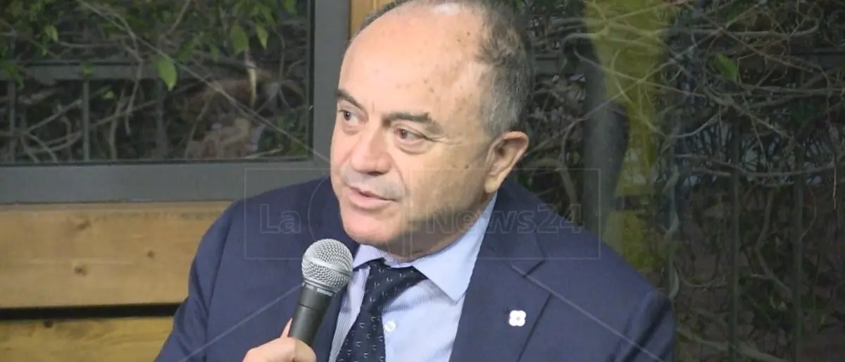 Abusivismo edilizio e inquinamento a Napoli, Gratteri: «Vorrei un’accelerazione. In Calabria mi sono ingegnato»