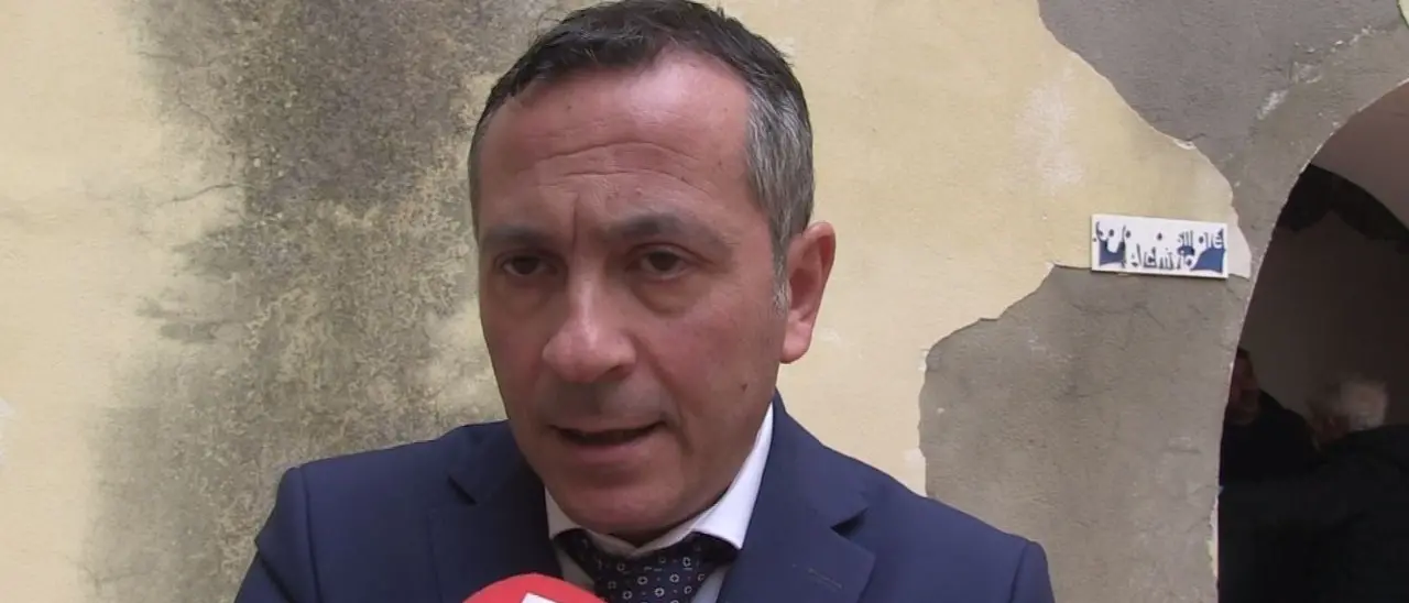 Auto aziendali per viaggi personali, indagato l’ex commissario dell’Asp di Vibo Giuseppe Giuliano