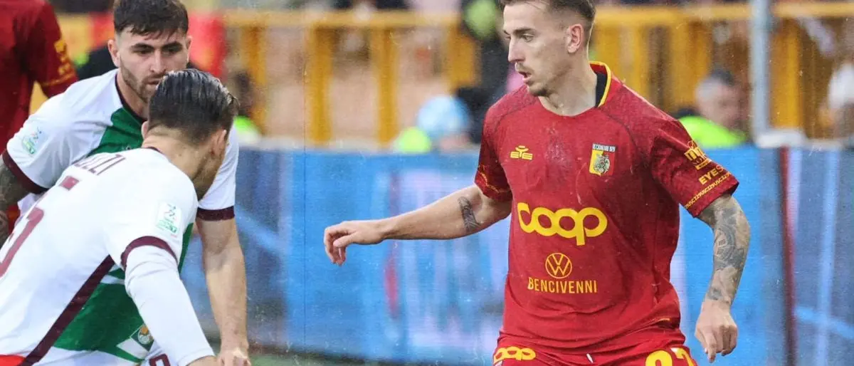 Catanzaro-Reggiana, passo falso casalingo delle Aquile: un’autorete di Fulignati decide il match. Finale 0-1