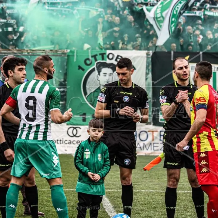 Eccellenza, l’atteso derby tra Vigor Lamezia e Sambiase termina con un pari a reti inviolate