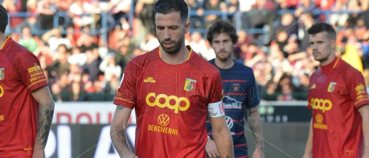 Serie B, il Catanzaro verso Brescia dopo la sconfitta con la Reggiana: il punto
