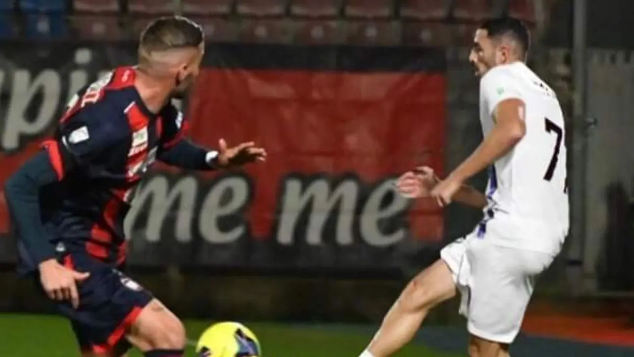 Serie C, un brutto Crotone cade in casa anche contro il Latina: allo Scida finisce 1-3