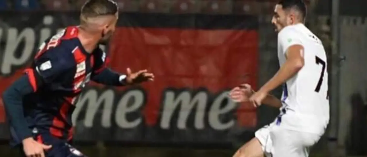Serie C, un brutto Crotone cade in casa anche contro il Latina: allo Scida finisce 1-3
