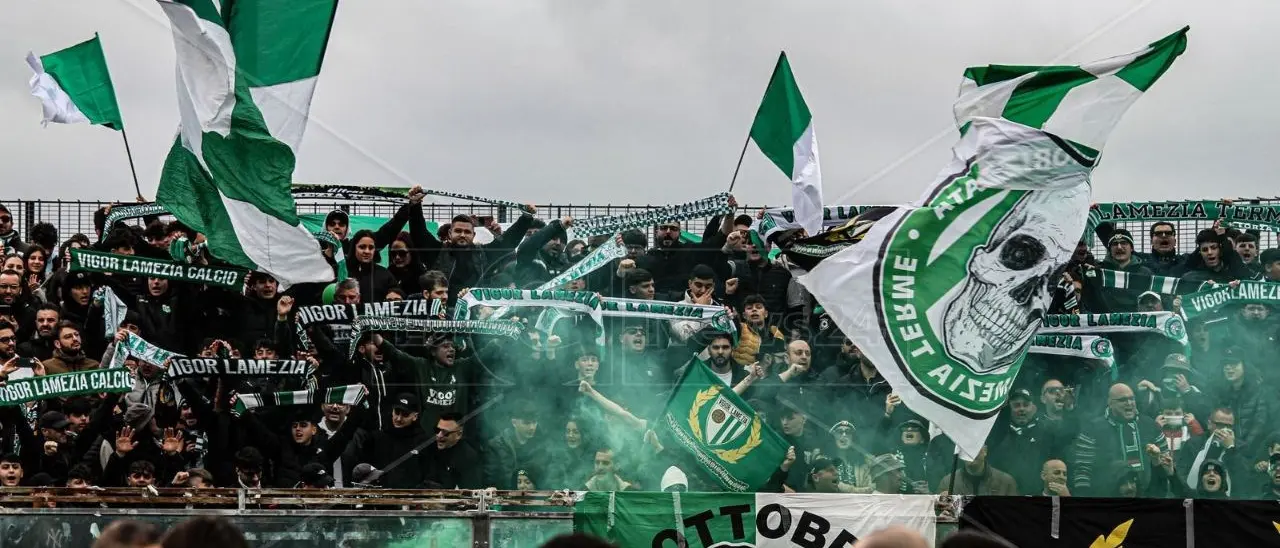 Vigor Lamezia-Sambiase, la società biancoverde respinge le accuse di razzismo: «Djalo antisportivo e provocatore»