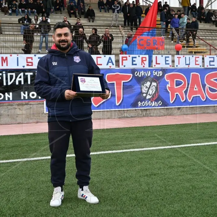 Rossanese, 200 panchine in rossoblù per mister Aloisi: «Orgoglioso di questo traguardo»