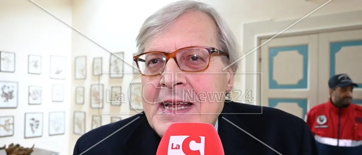 Quadro acquistato all’asta, chiesto processo per l’ex sottosegretario Vittorio Sgarbi