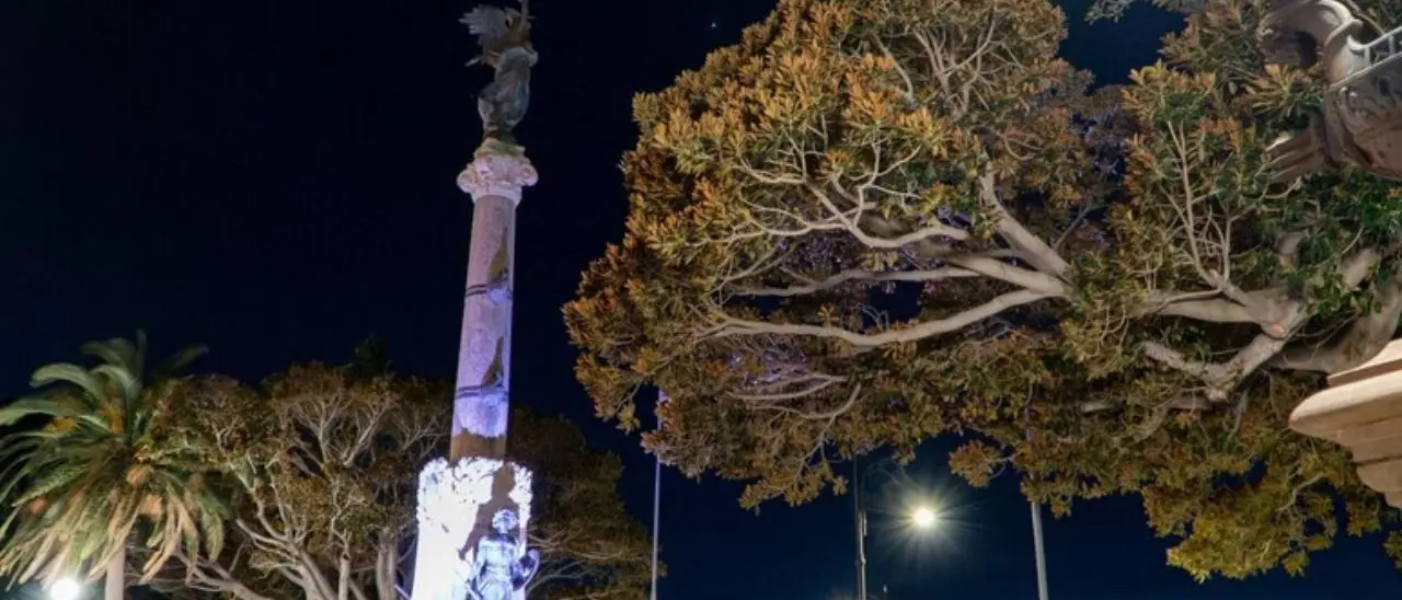 A Reggio Calabria il Monumento dei Caduti illuminato di lilla contro i disturbi alimentari