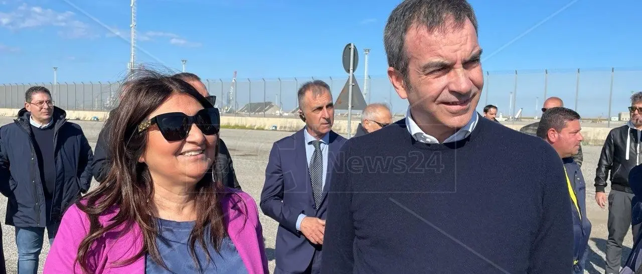 Occhiuto apre la campagna elettorale a Corigliano Rossano: con la Straface per battere Stasi