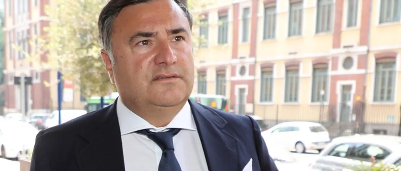 Grave malore per il dg della Fiorentina Joe Barone, rinviata la partita con l’Atalanta