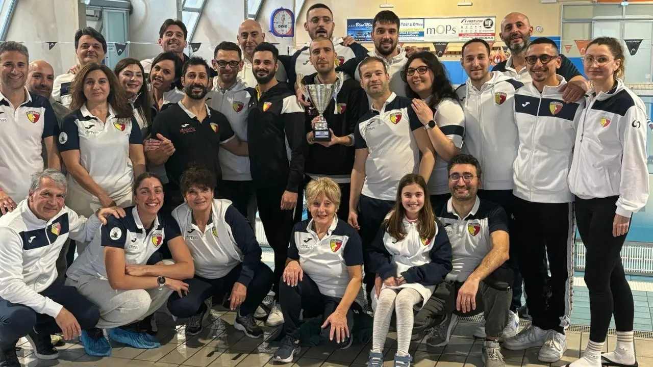 Nuoto, la Swim Race di Catanzaro vince la coppa Fin Calabria nella categoria Master