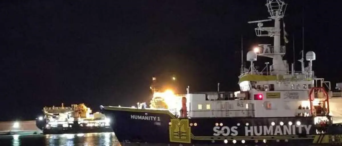 Il Tribunale di Crotone dà ragione a Humanity 1: sospeso il fermo per la nave dell’Ong tedesca