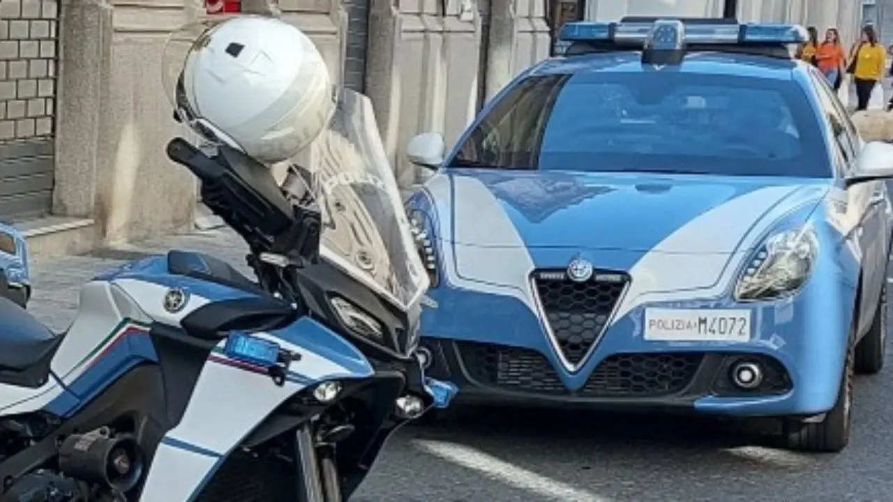 Reggio Calabria, tentata estorsione ai danni del titolare di un’attività commerciale: due arresti