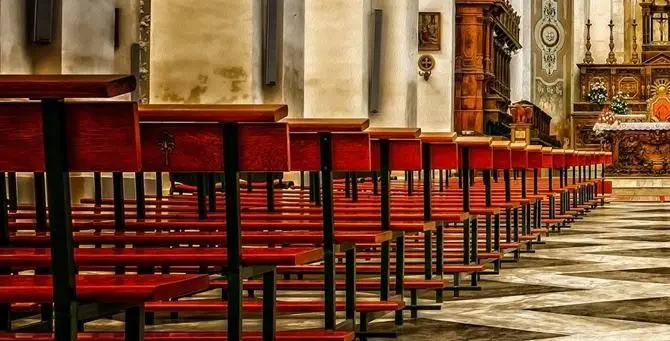 Un’altra chiesa profanata nel Reggino: a Melito Porto Salvo rubati l’ostia consacrata e un vaso