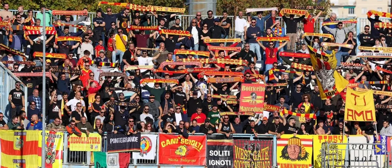 Parma-Catanzaro, al via la prevendita dei biglietti del big match del lunedì di Pasquetta per i tifosi giallorossi