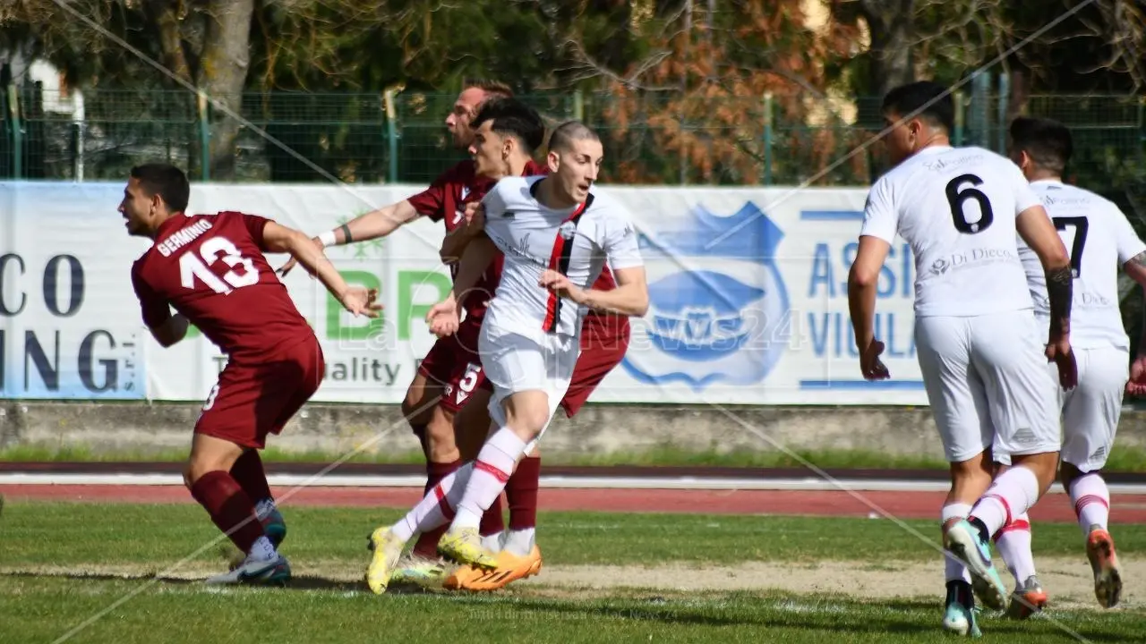 Serie D, Castrovillari-Acireale: la formazione calabrese perde 1-0 e la salvezza adesso è un miraggio