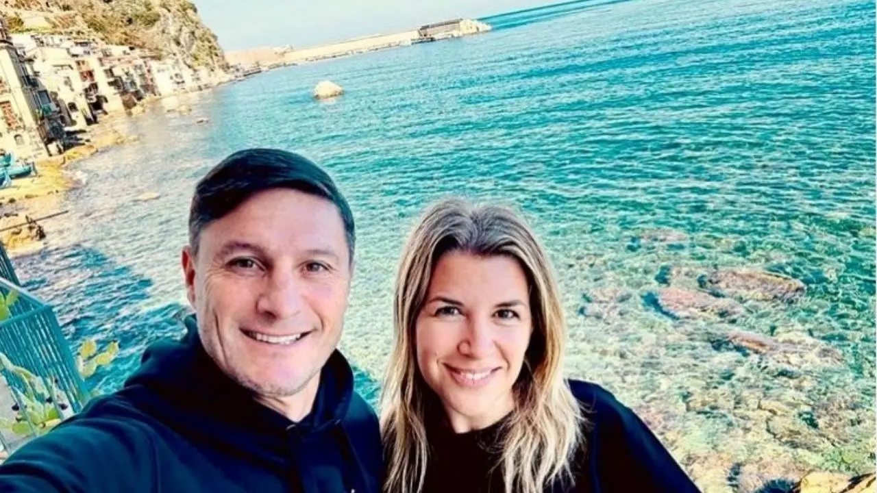 Javier Zanetti in Calabria, l’ex capitano dell’Inter e la moglie Paula incantati dal mare di Scilla