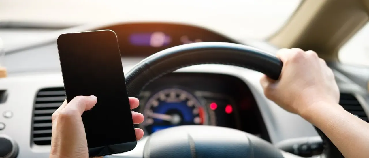 La Camera approva il nuovo codice della strada: le novità su multe, neopatentati, autovelox e telefonini