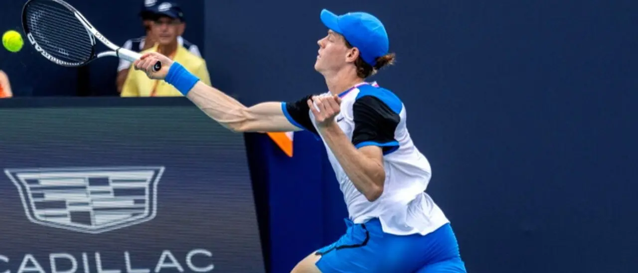 Miami Open, Sinner batte il ceco Machac e vola in semifinale sul cemento americano