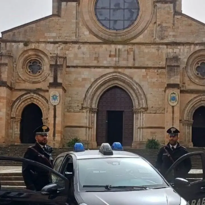 Cosenza, trovato con quasi un chilo di cocaina in casa: arrestato un 49enne