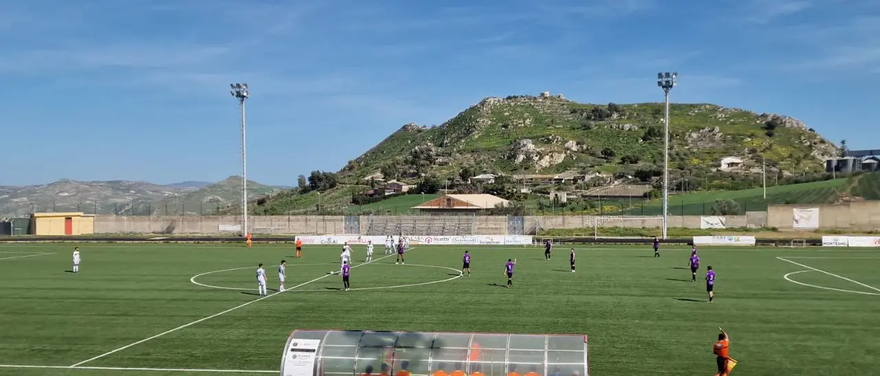 Serie D, la Gioiese cade (male) anche a Licata: in Sicilia finisce 4-0