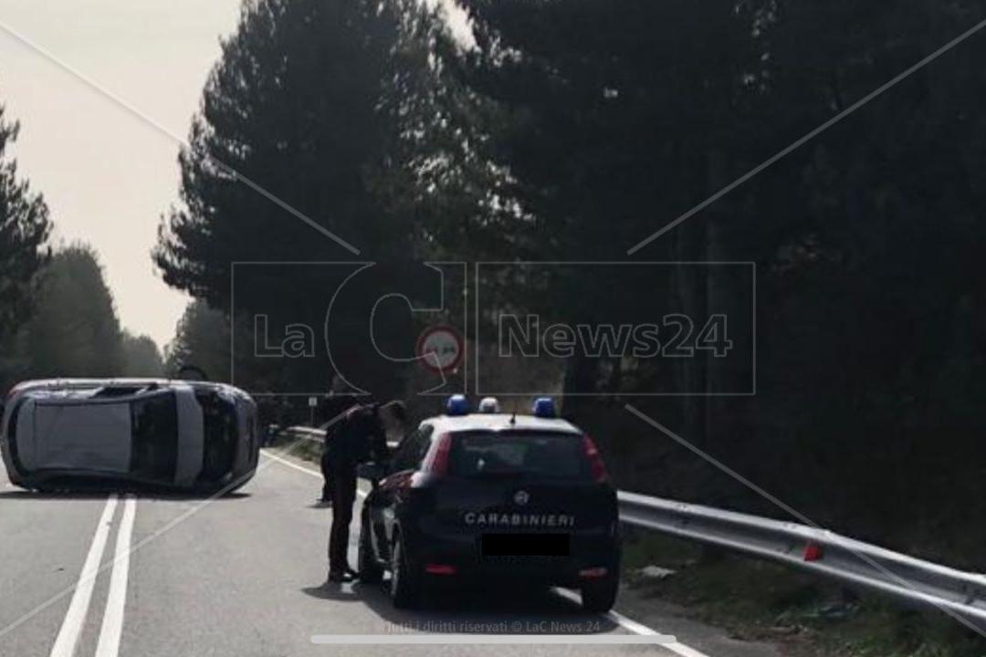 San Giovanni in Fiore, incidente sulla Statale 107: un ferito. Traffico ...
