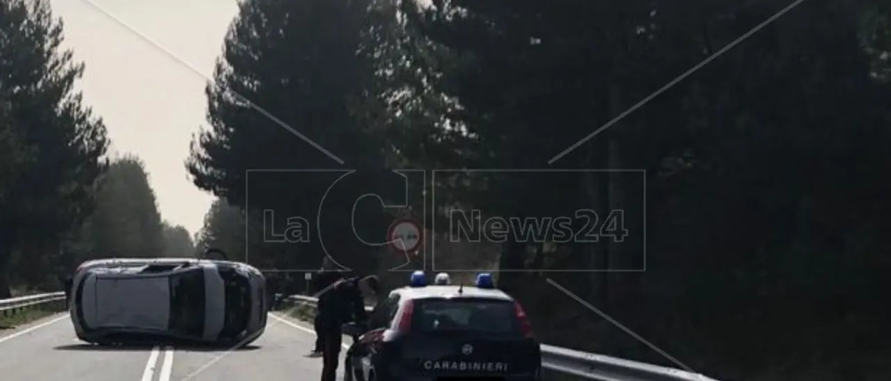 San Giovanni in Fiore, incidente sulla Statale 107: un ferito. Traffico rallentato in direzione Sila