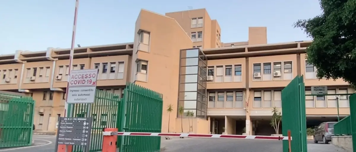 Corigliano Rossano, detenuto aggredisce il personale sanitario al Pronto soccorso