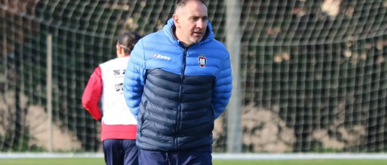 Potenza-Crotone, mister Zauli: «Entrambe ci giochiamo tanto, sarà una battaglia»