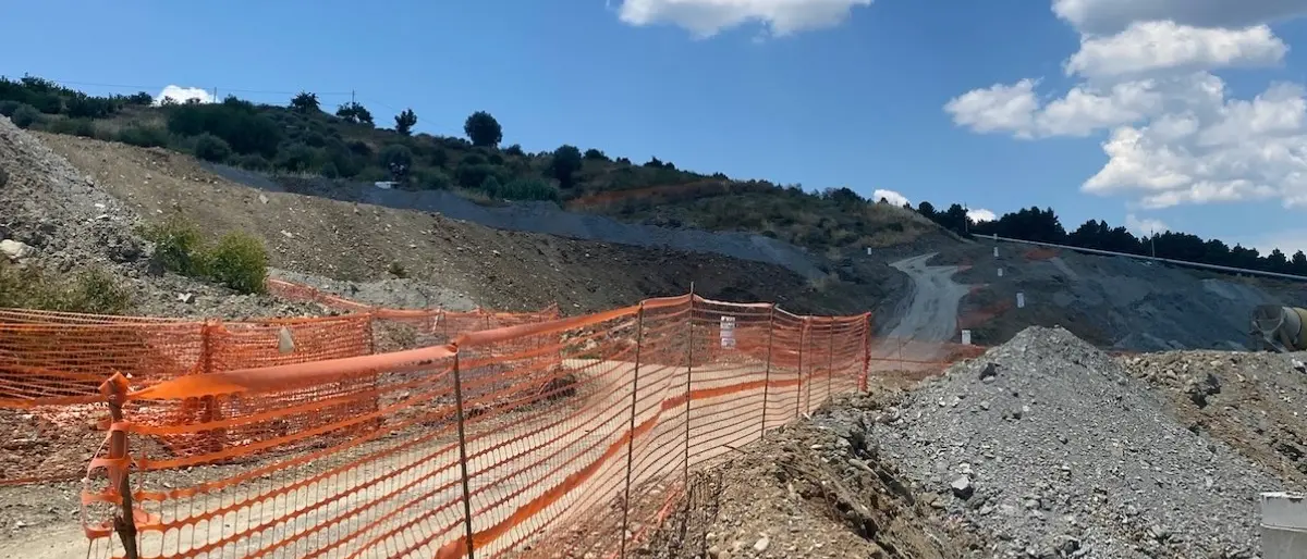 Cantieri Ss 106, 28 lavoratori abbandonati: i sindacati chiedono un incontro al Prefetto di Cosenza