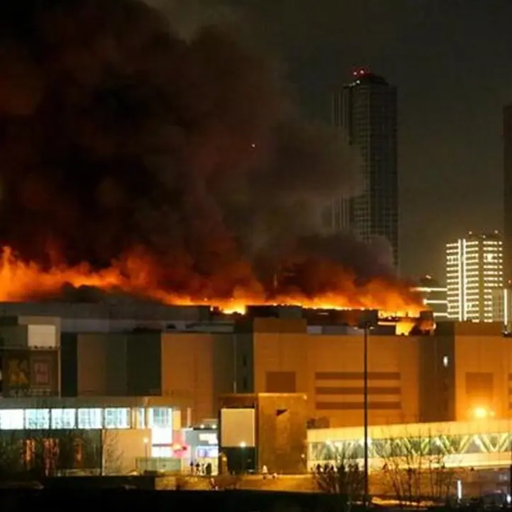 Strage di Mosca, l’ex agente russo: «Inseriti dei chip nel cervello degli attentatori»