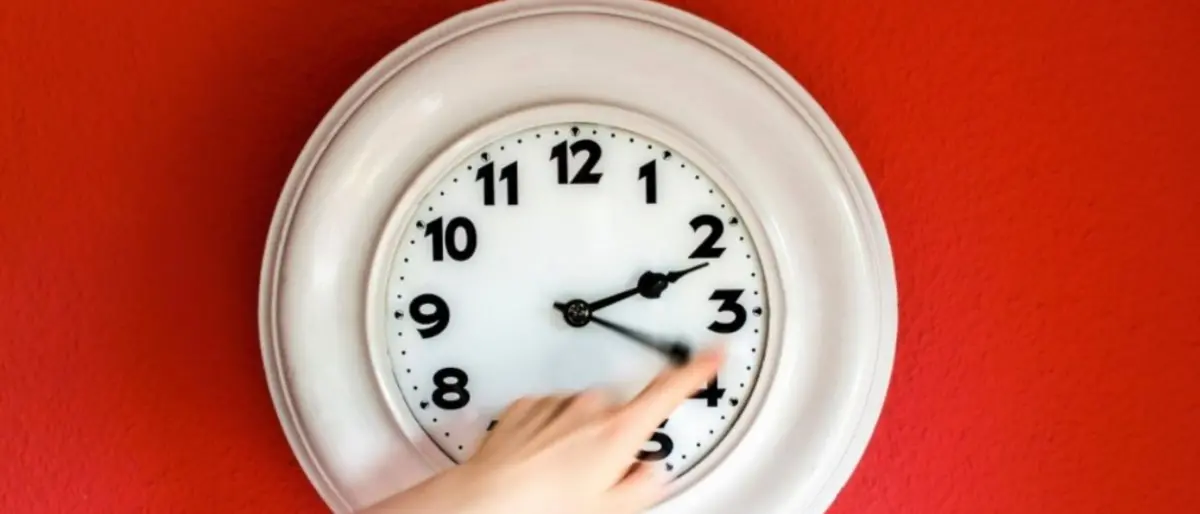 Torna l’ora legale, alle 2 di notte lancette di un’ora in avanti: giornate più lunghe e consumi ridotti