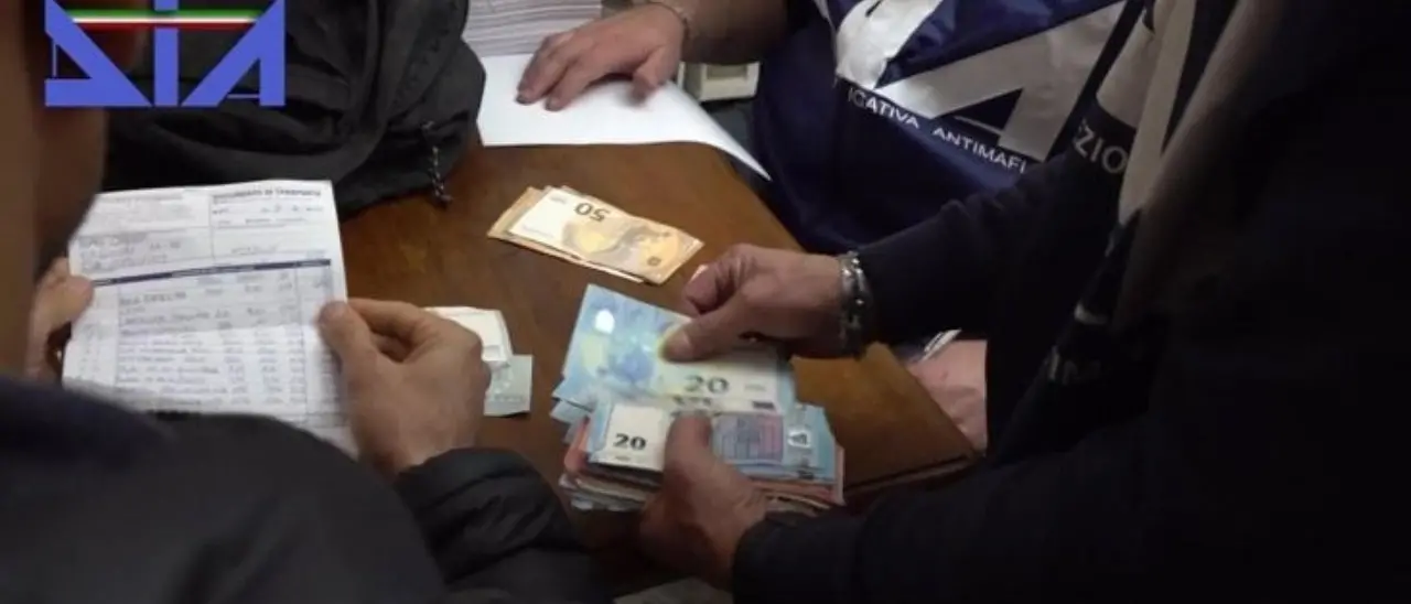 «Non toccare i miei soldi, infame servo dello Stato», le minacce del clan Alvaro agli amministratori giudiziari dopo i sequestri