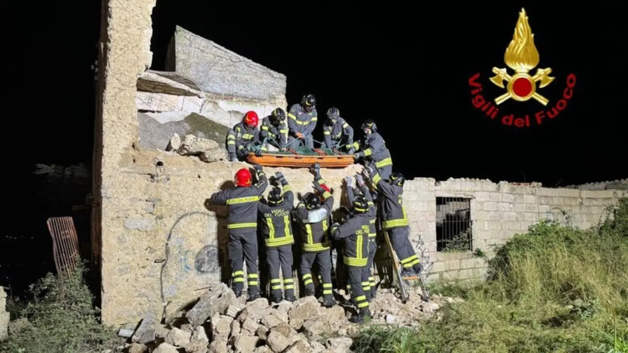 Tragedia in Sardegna, crolla il solaio di una casa diroccata: morti due ragazzi di 14 e 15 anni