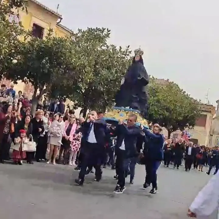 Sant’Onofrio, l’Arciconfraternita smentisce defezioni dell’ultimo minuto dei portantini dell’Affruntata