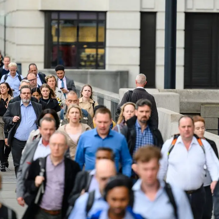 In calo il numero dei residenti in Calabria: sono 1,8 milioni tra cui 100mila stranieri. Ecco il report Istat