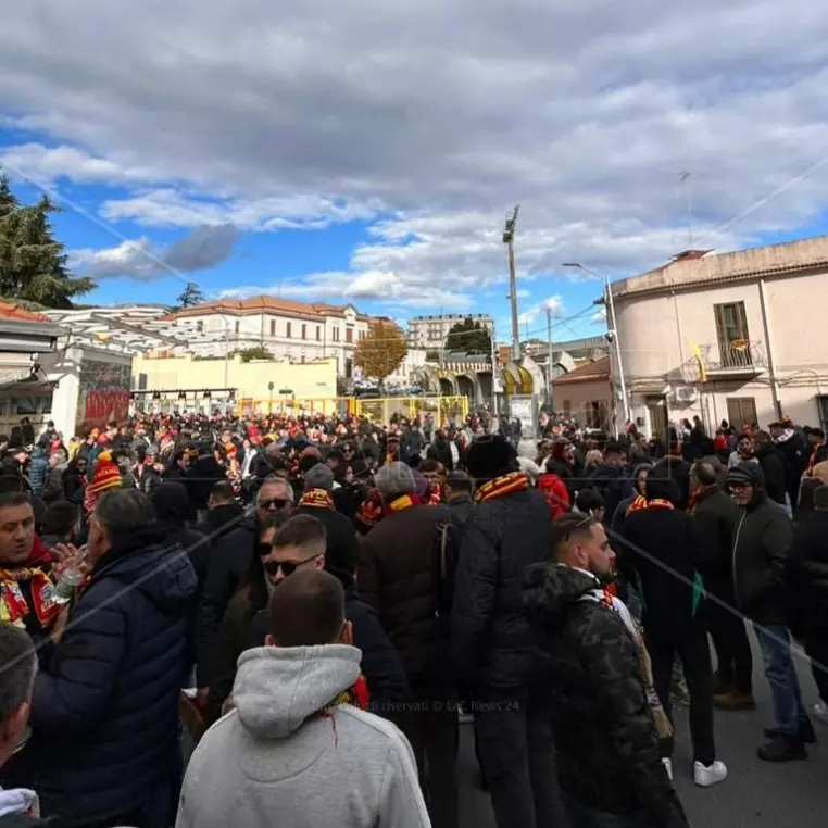 Catanzaro-Como, biglietti per Curva Capraro e Distinti esauriti in meno di 24 ore: verso l’ennesimo sold out al Ceravolo