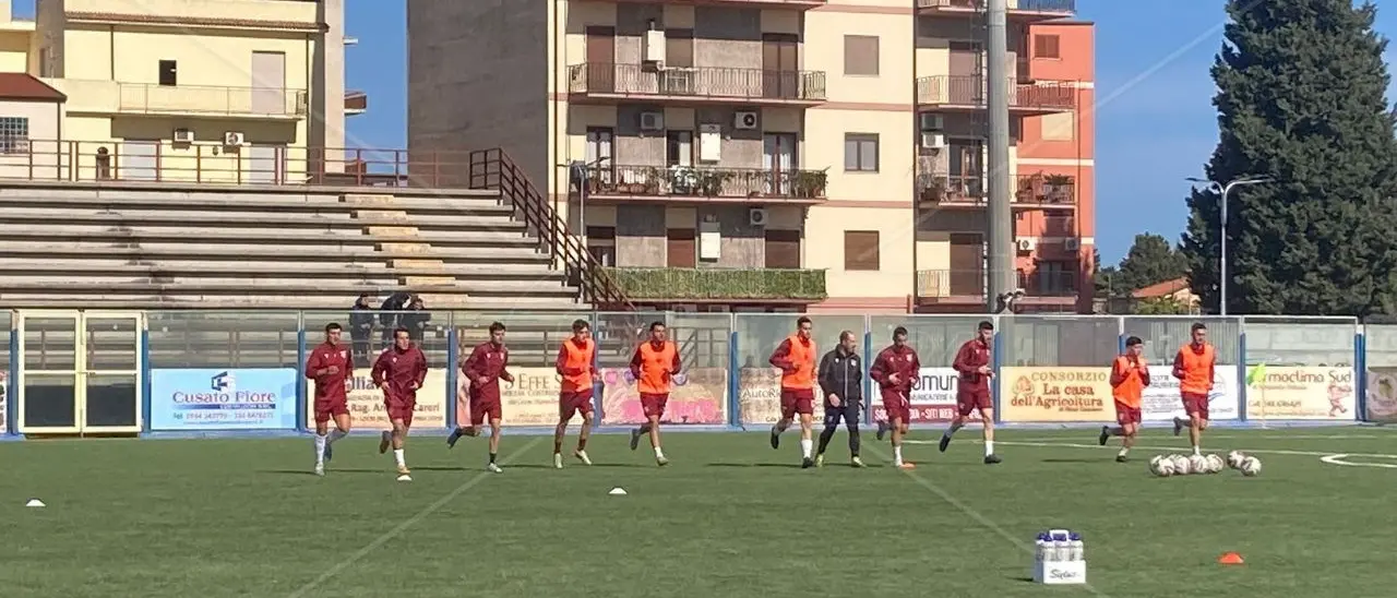 Verso Locri-Sancataldese: amaranto alla ricerca dei 3 punti per tenersi stretto (almeno) il play out