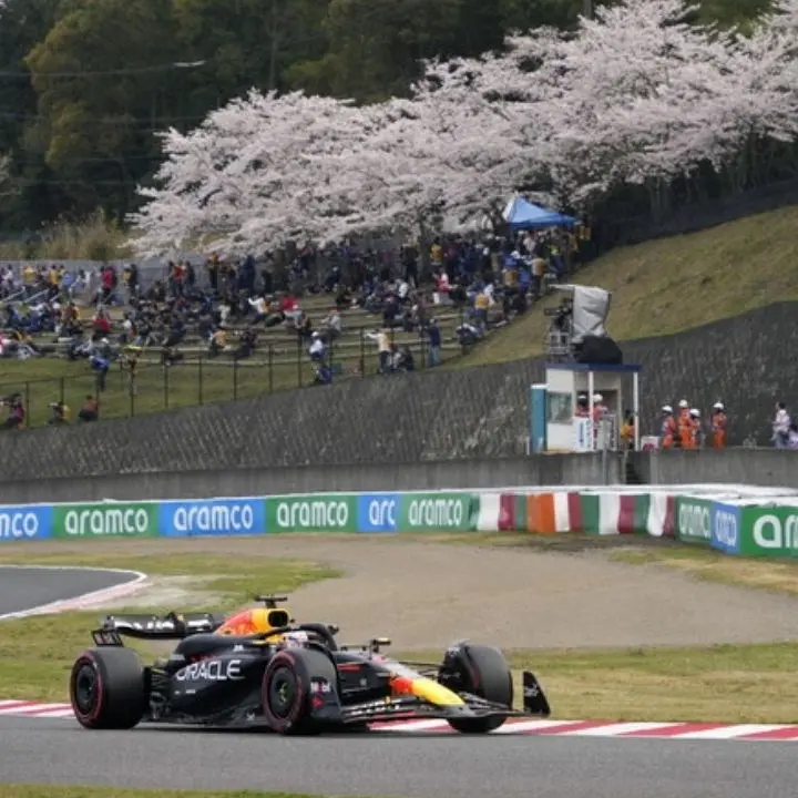 Formula Uno, dominio RedBull a Suzuka: vince Verstappen davanti a Perez, terzo Sainz su Ferrari