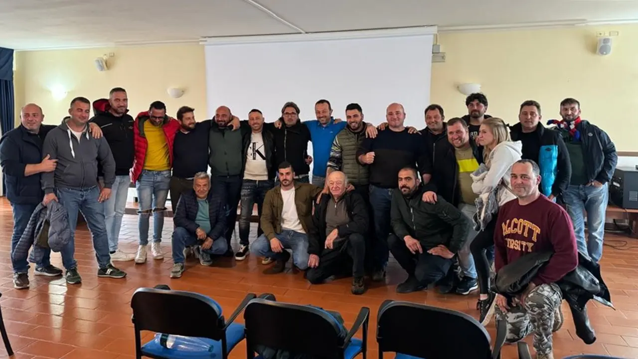 Nasce il Movimento agricoltori italiani: pronti a tornare con i trattori in strada e a bloccare il Giro d’Italia