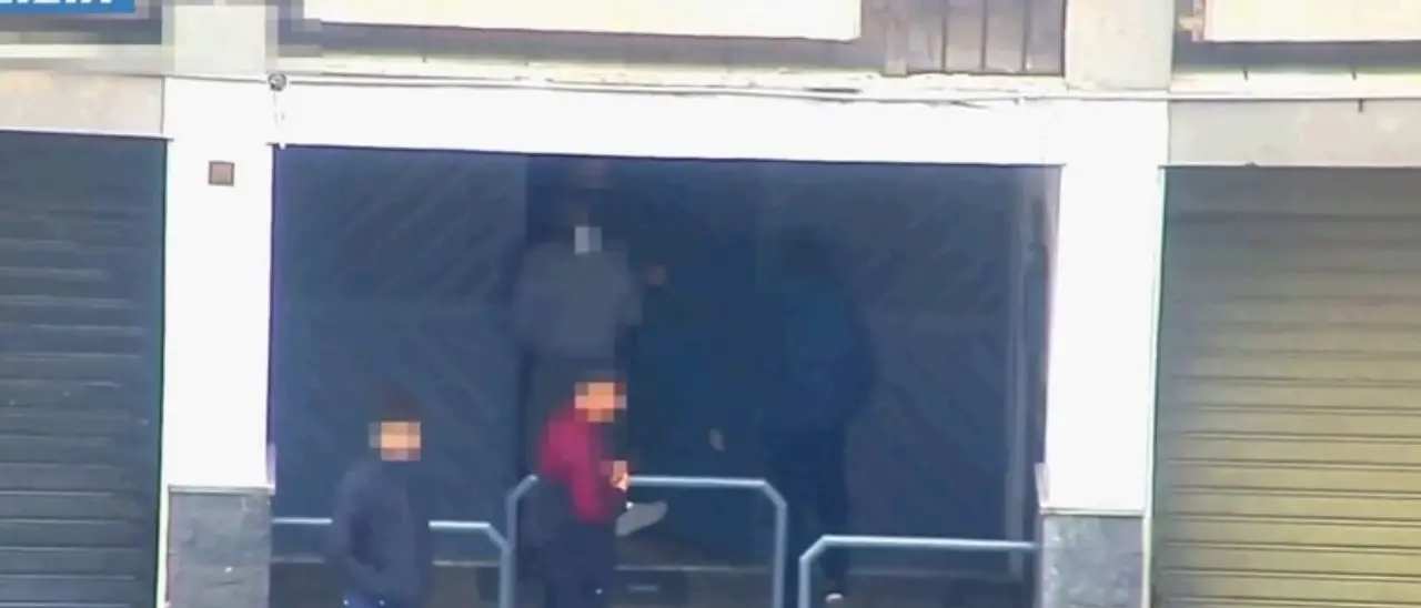 Traffico di droga in Sicilia, smantellata una piazza di spaccio a Catania: 30 arresti