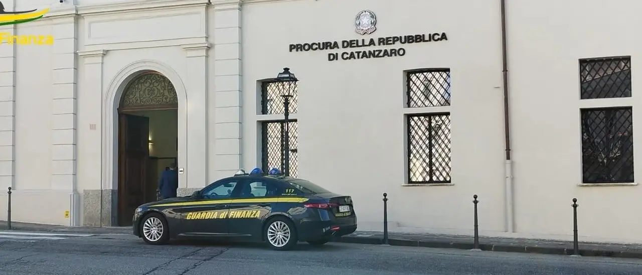 Confiscati beni per 40 mln a tre imprenditori ritenuti vicini ai clan Arena di Isola e Grande Aracri di Cutro