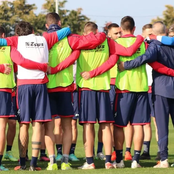 Sei calciatori del Crotone aggrediti in spiaggia da 20 persone con spranghe e bastoni