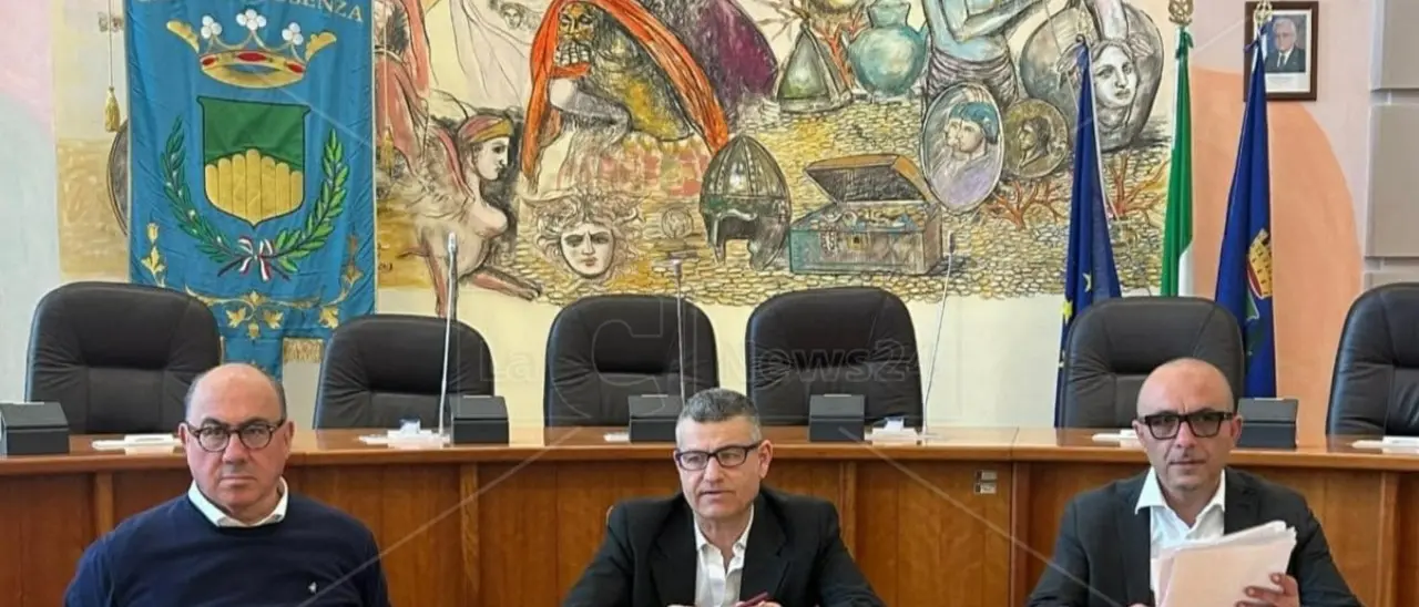 Sanità, Guccione: «Dieci Regioni sono uscite dai debiti, in Calabria in 14 anni non è cambiato nulla»