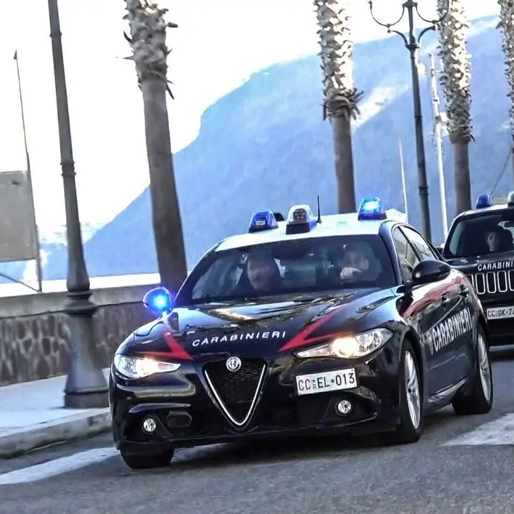 Bagnara Calabria, intimidazione a un’agenzia di scommesse: i carabinieri vicini a una svolta