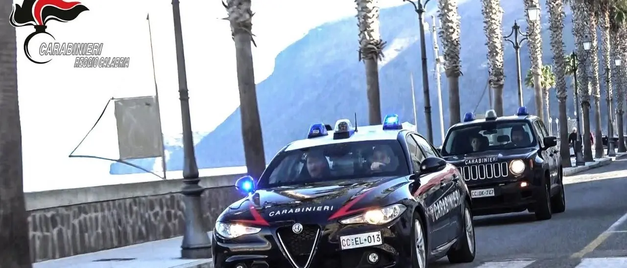 Bagnara Calabria, intimidazione a un’agenzia di scommesse: i carabinieri vicini a una svolta