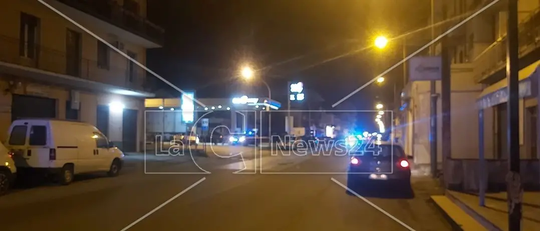 Omicidio in un distributore di carburante a Gioia Tauro: imputato condannato a 16 anni