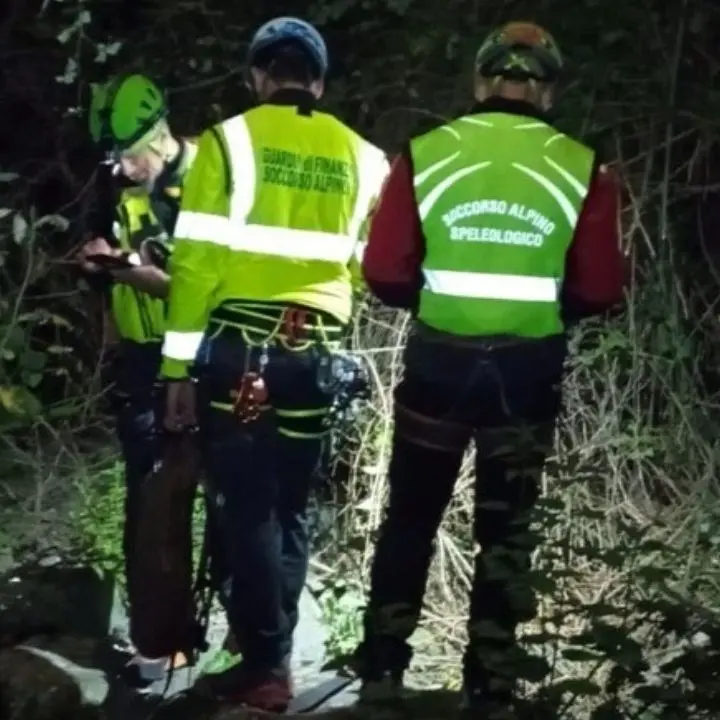 Ritrovato il cadavere di un uomo sotto un cavalcavia della A18 nel Catanese