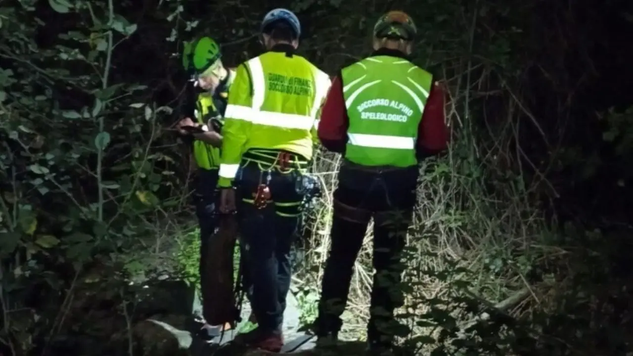 Ritrovato il cadavere di un uomo sotto un cavalcavia della A18 nel Catanese