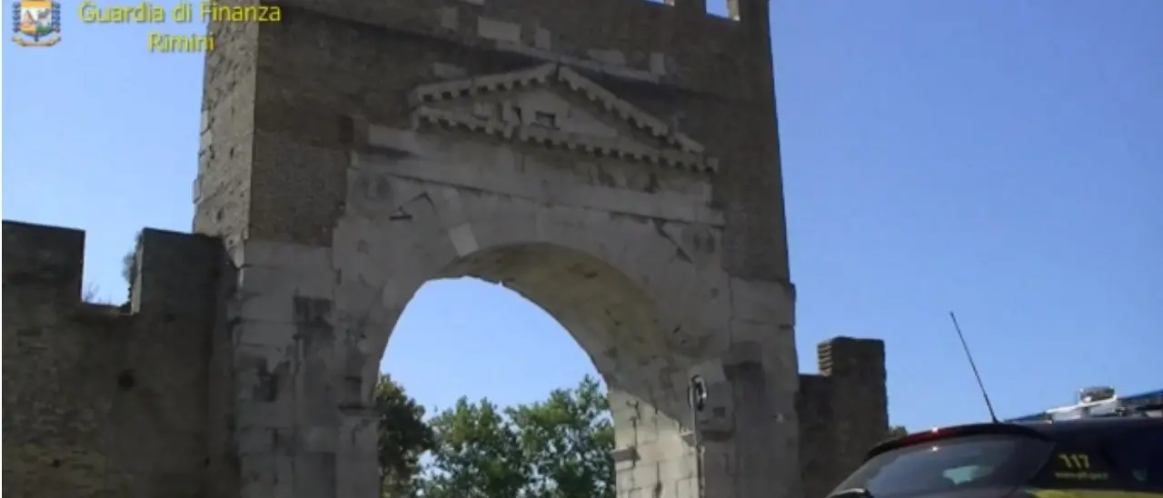 Evasione fiscale da 14 milioni di euro, un 66enne calabrese arrestato dalle fiamme gialle a Rimini