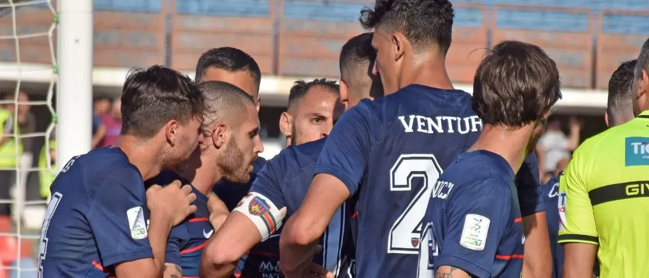 Cosenza-Palermo, i lupi vanno in svantaggio ma Tutino acciuffa il pari: al Marulla finisce 1-1
